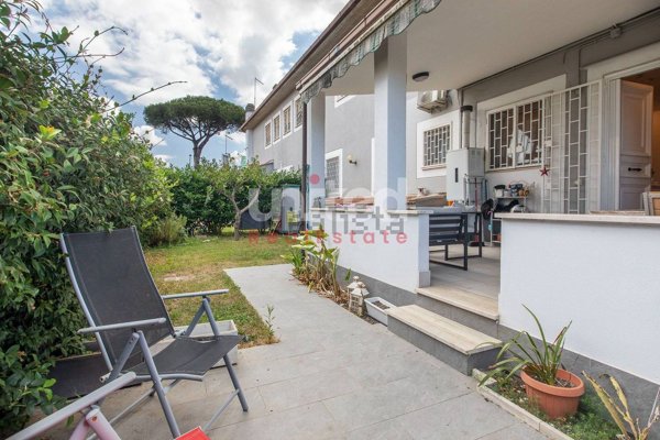 appartamento in vendita a Roma in zona Casal Palocco