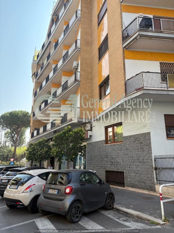 appartamento in vendita a Roma in zona EUR