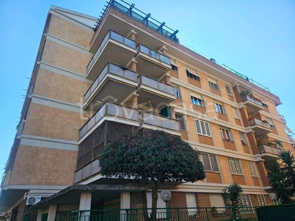 appartamento in vendita a Roma in zona Ostia