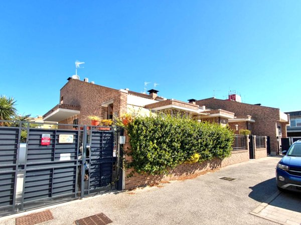 villa in vendita a Roma in zona Casal Morena