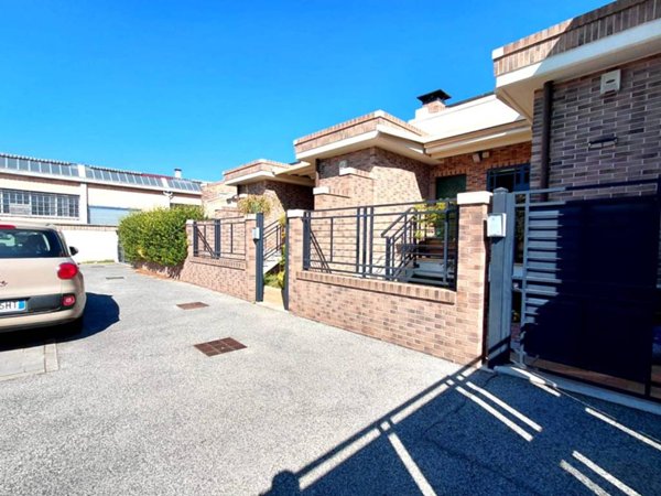villa in vendita a Roma in zona Casal Morena