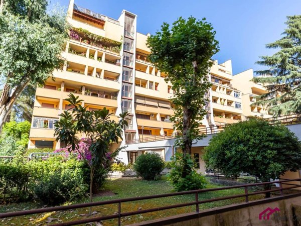 appartamento in vendita a Roma in zona Giuliano Dalmata