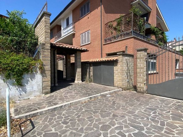 appartamento in vendita a Roma in zona Ponte di Nona