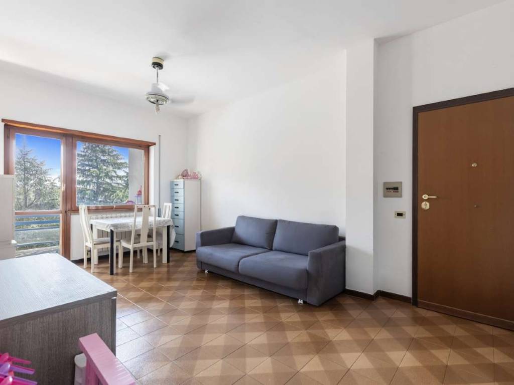 appartamento in vendita a Roma in zona Mostacciano