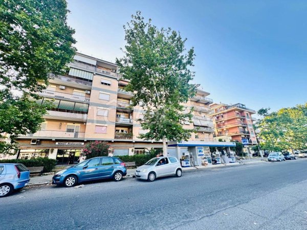 appartamento in vendita a Roma in zona Ostia
