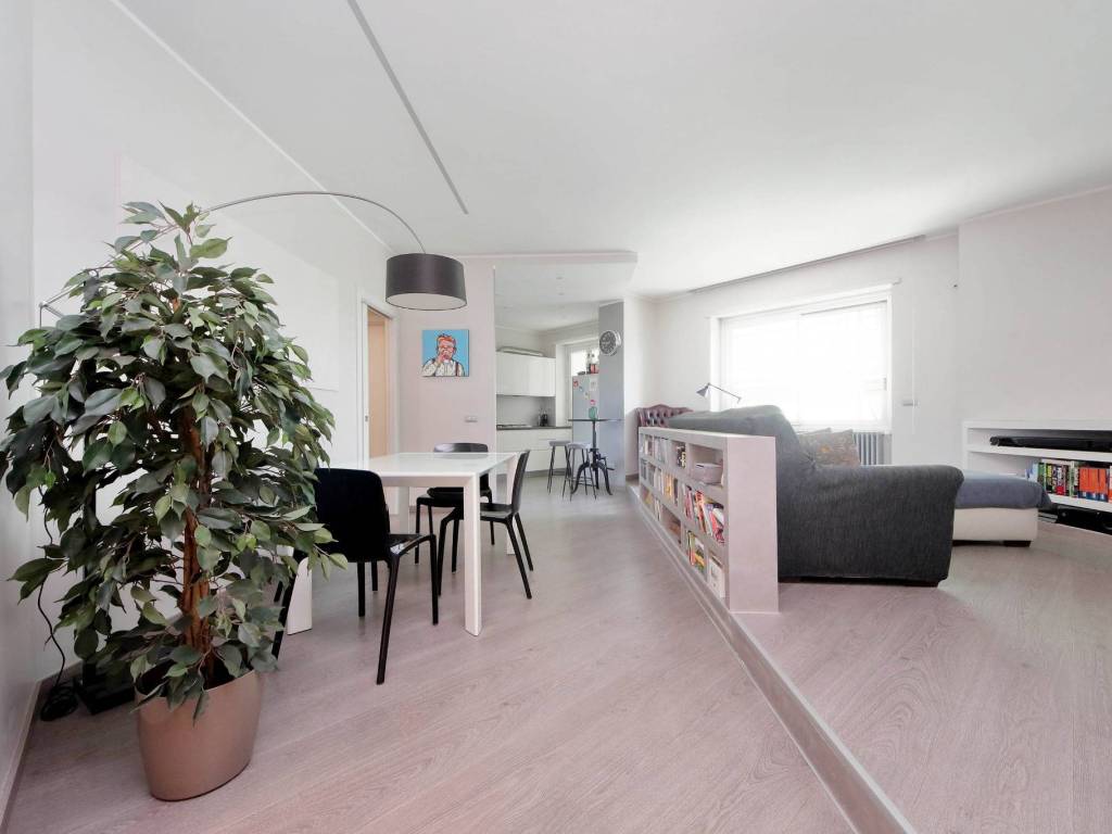 appartamento in vendita a Roma in zona Ostiense