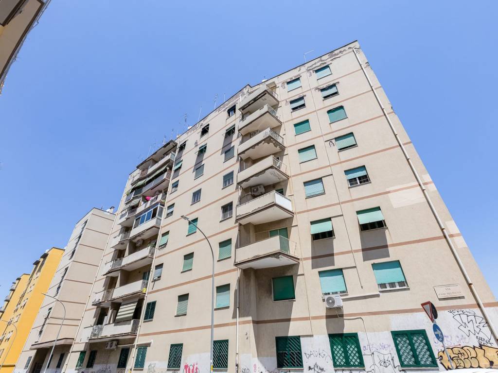 appartamento in vendita a Roma in zona Appio Claudio