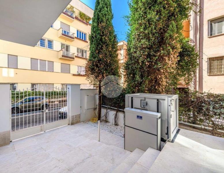 appartamento in vendita a Roma in zona Nomentano