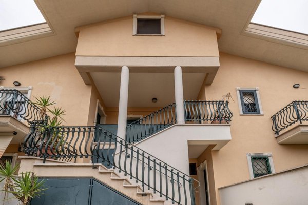 appartamento in vendita a Roma in zona Castelverde