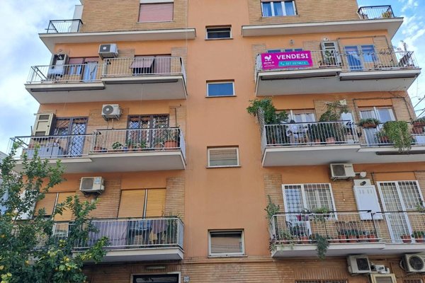 appartamento in vendita a Roma in zona Torre Maura