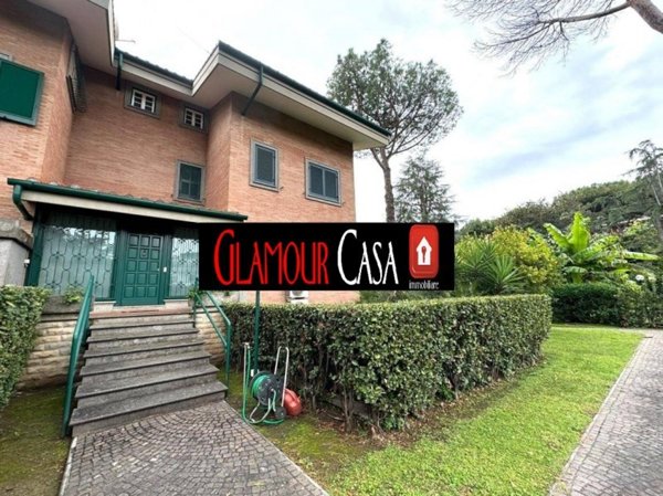 casa indipendente in vendita a Roma in zona Mostacciano