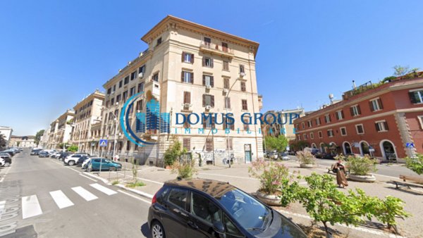 appartamento in vendita a Roma in zona Ostiense