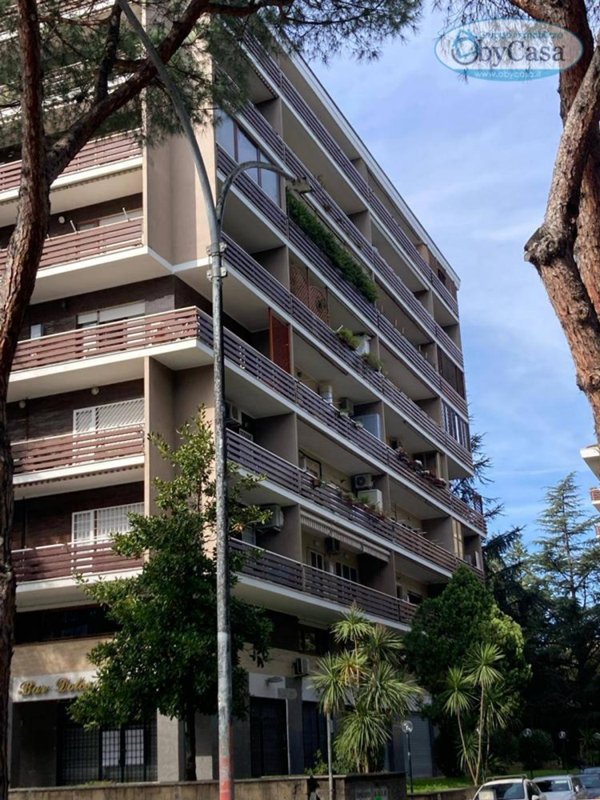 appartamento in vendita a Roma in zona Ardeatino