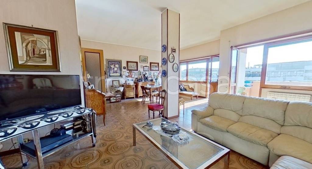 appartamento in vendita a Roma in zona Ostia