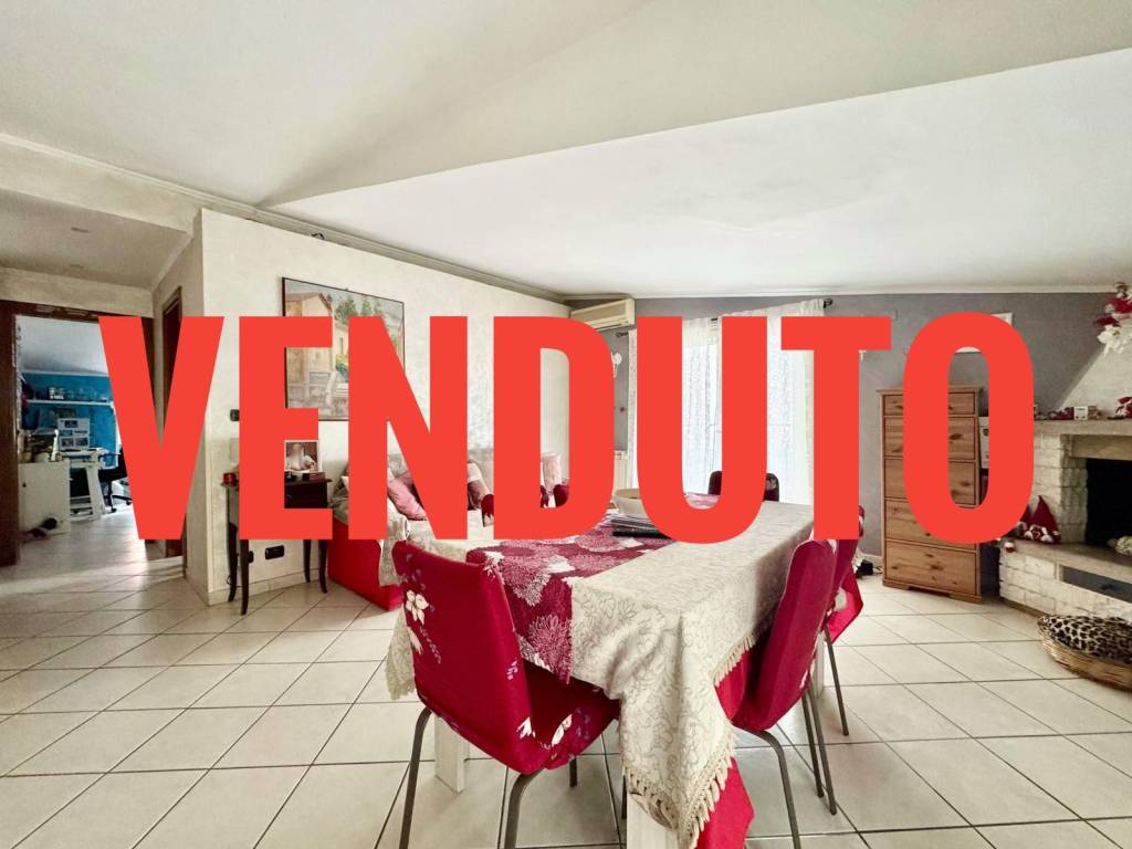 appartamento in vendita a Roma in zona Ponte di Nona