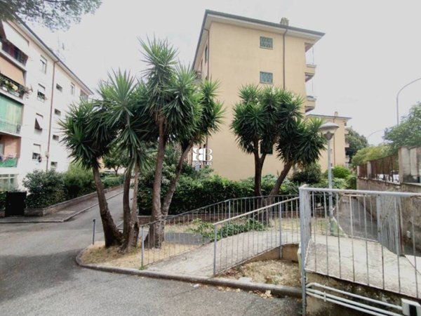 negozio in vendita a Roma in zona Ostiense