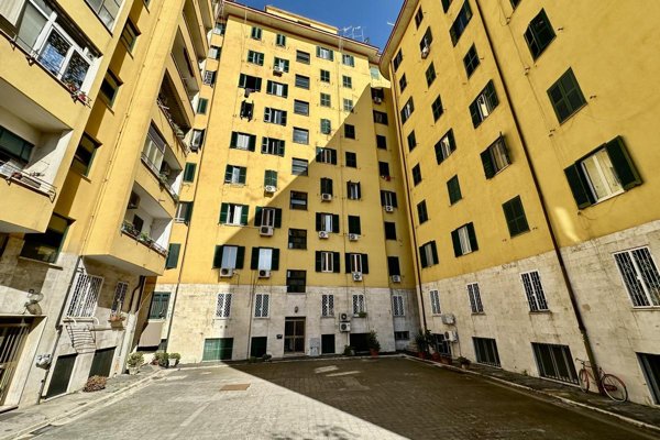 appartamento in vendita a Roma in zona Prenestino-Labicano