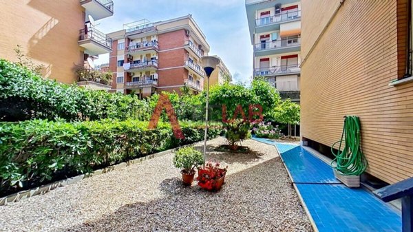 appartamento in vendita a Roma in zona Ostia