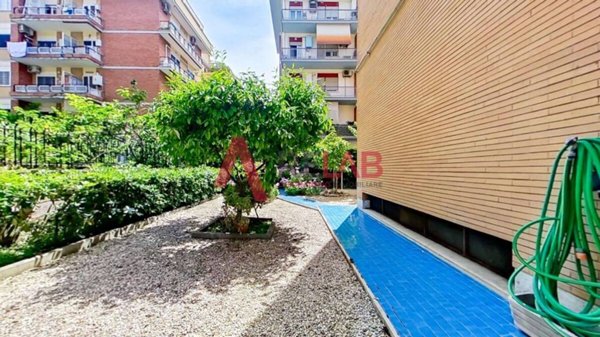 appartamento in vendita a Roma in zona Ostia