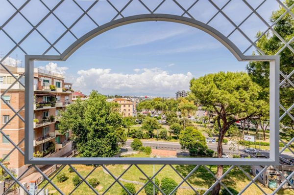 appartamento in vendita a Roma in zona Tor di Quinto