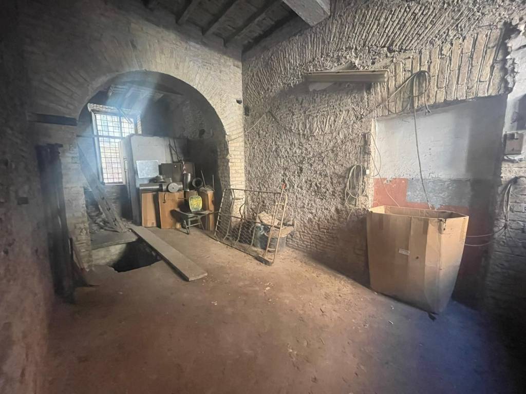 negozio in vendita a Roma in zona Centro Storico
