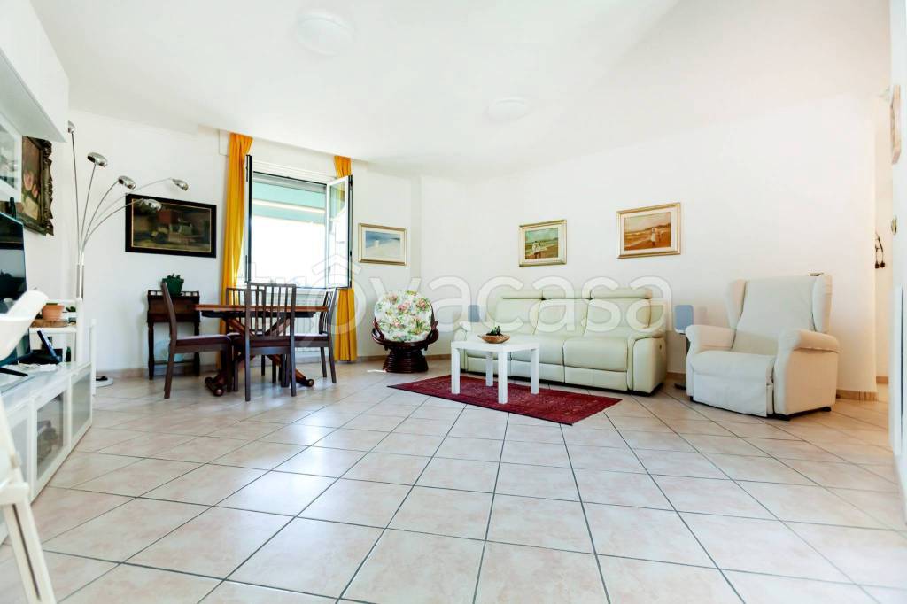 appartamento in vendita a Roma in zona Ostia