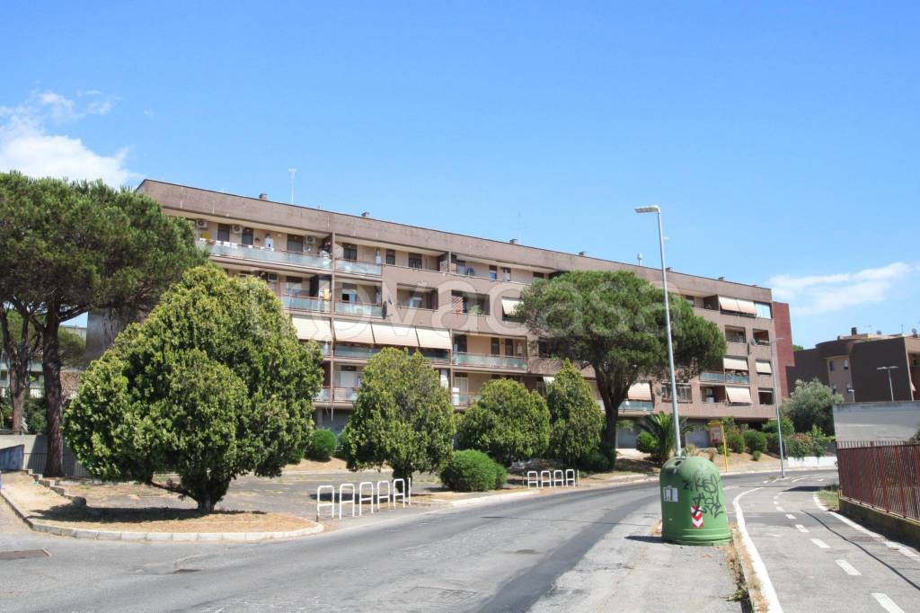 appartamento in vendita a Roma in zona Dragona/Bagnoletto