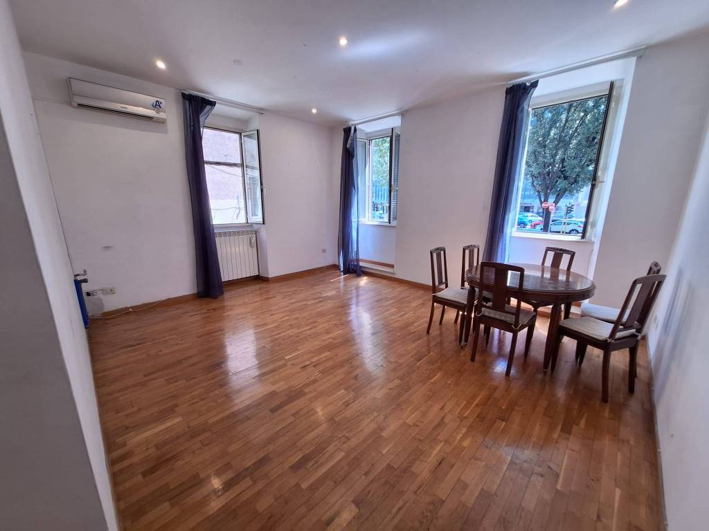appartamento in vendita a Roma in zona Ostiense