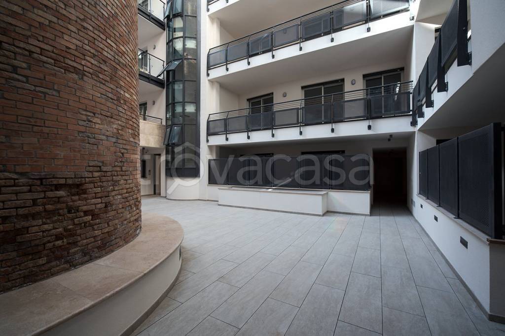 appartamento in vendita a Roma in zona Tuscolano