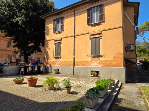 appartamento in vendita a Roma in zona Ostia Antica