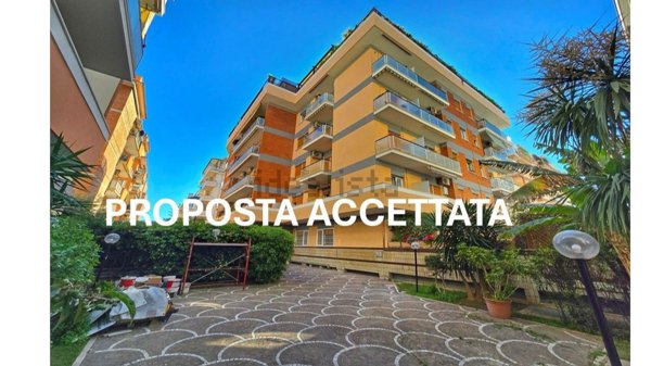 appartamento in vendita a Roma in zona Ostia