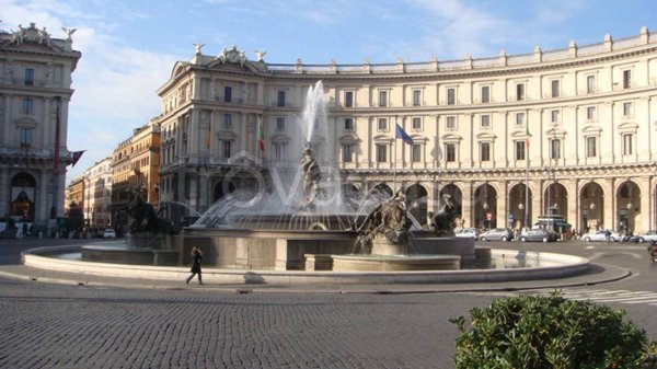 rudere in vendita a Roma in zona Castro Pretorio