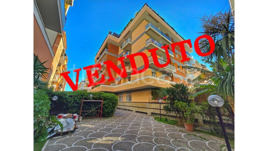 appartamento in vendita a Roma in zona Ostia