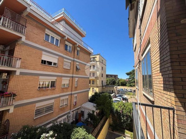appartamento in vendita a Roma in zona Gianicolense