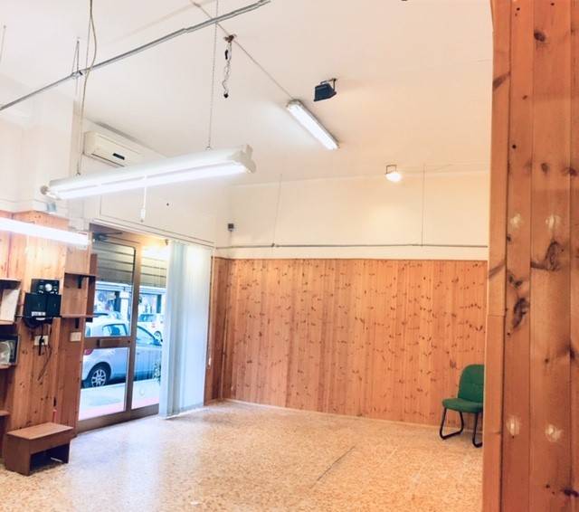 negozio in vendita a Roma in zona Celio