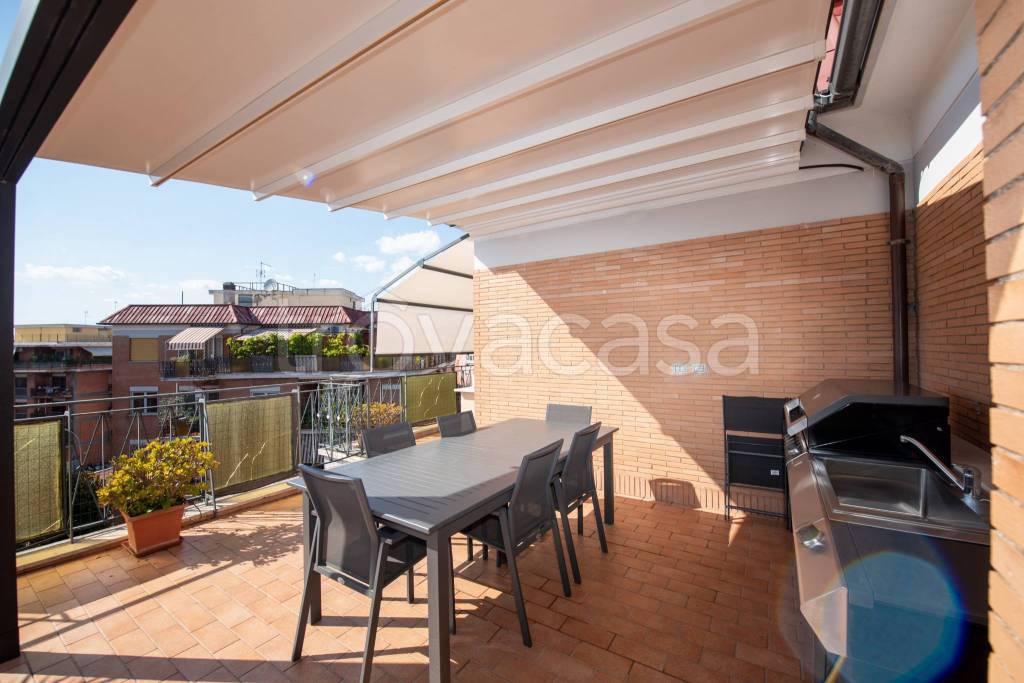 appartamento in vendita a Roma in zona Gianicolense