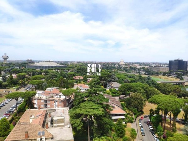 appartamento in vendita a Roma in zona EUR