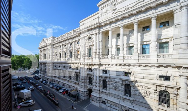 appartamento in vendita a Roma in zona Rione Prati