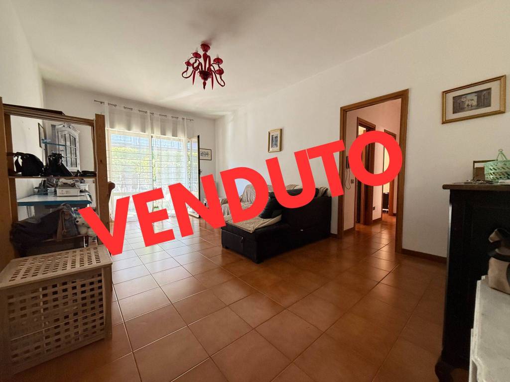 appartamento in vendita a Roma in zona Torrino