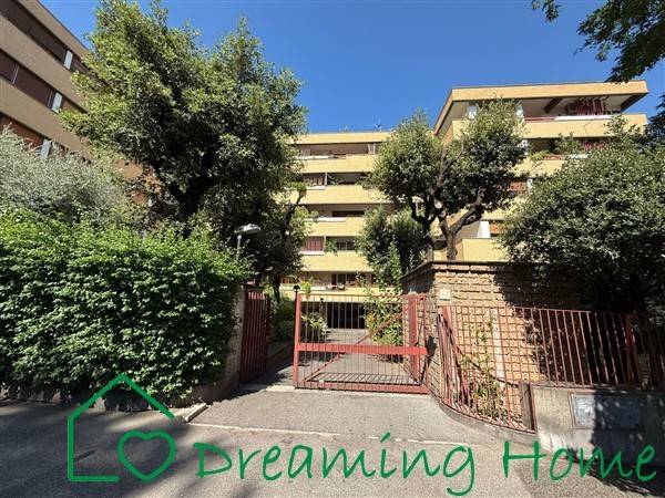 appartamento in vendita a Roma in zona Ardeatino