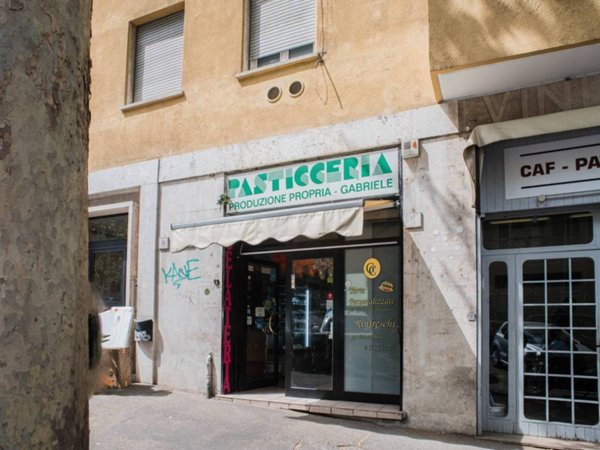 negozio in vendita a Roma in zona Monte Sacro/Talenti