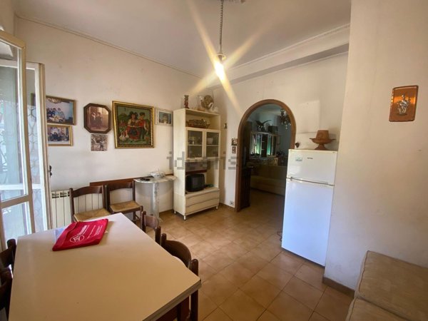 appartamento in vendita a Roma in zona Torre Spaccata