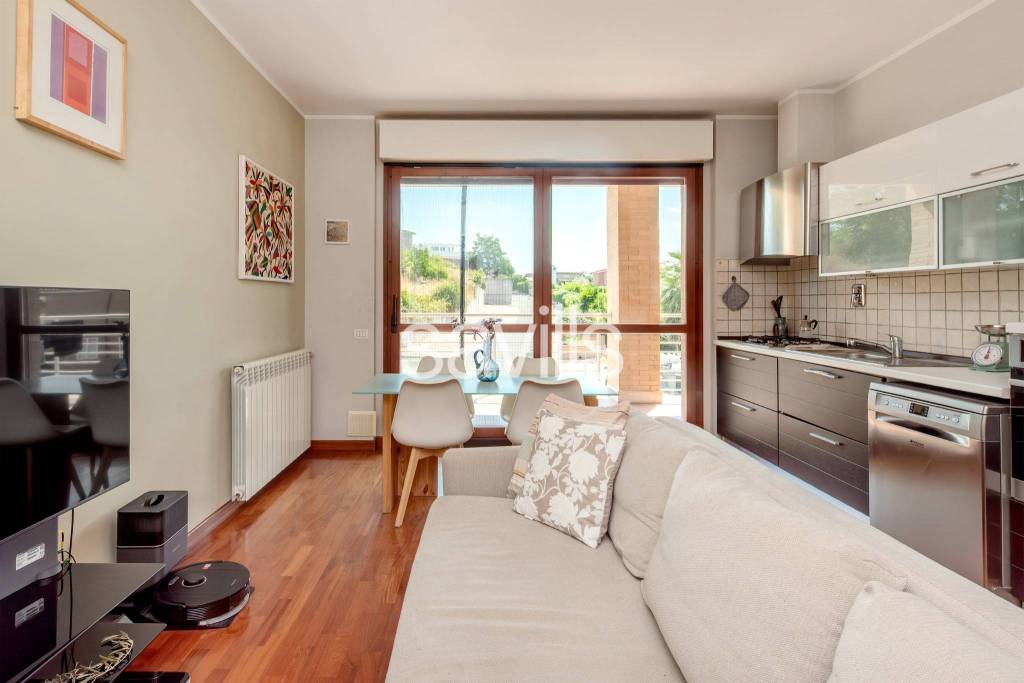 appartamento in vendita a Roma in zona Mezzocammino