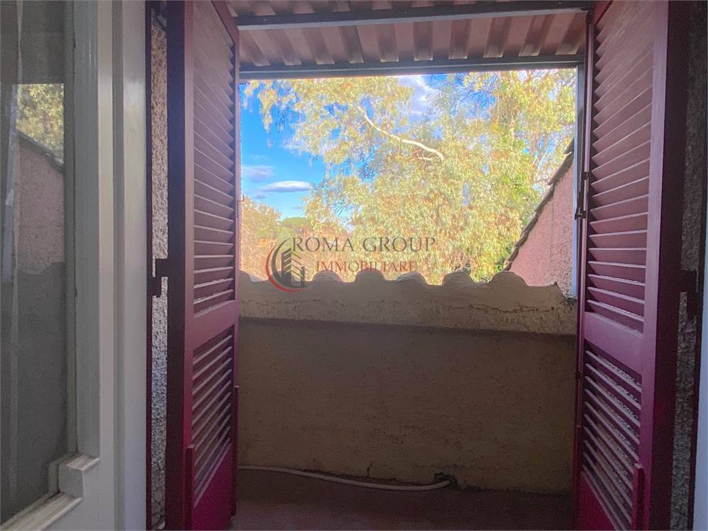 appartamento in vendita a Roma in zona Tomba di Nerone