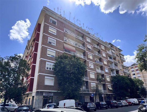 appartamento in vendita a Roma in zona Prenestino-Labicano