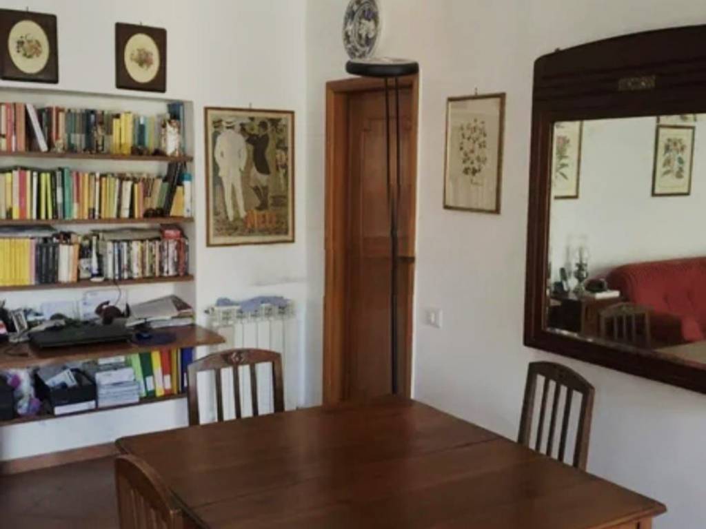 appartamento in vendita a Roma in zona Tomba di Nerone