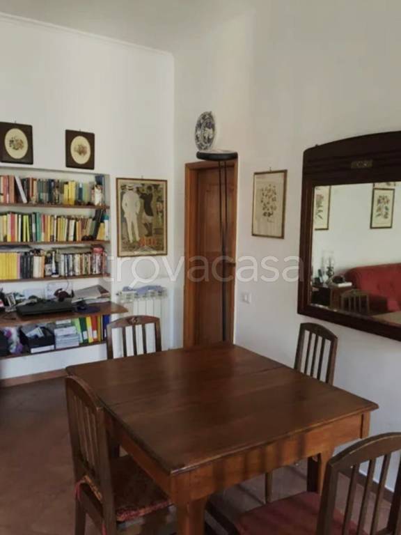 appartamento in vendita a Roma in zona Tomba di Nerone