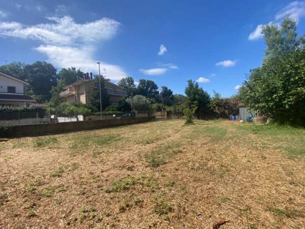 terreno agricolo in vendita a Roma in zona Casalotti