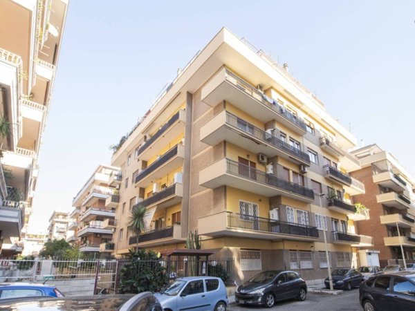 appartamento in vendita a Roma in zona Ostia