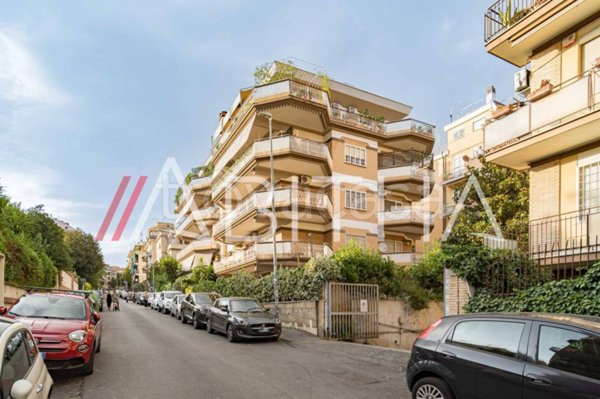 appartamento in vendita a Roma in zona Monte Sacro/Talenti
